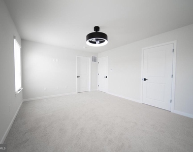 442 Whirl Lane - Photo Thumbnail 20