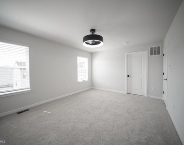442 Whirl Lane - Photo Thumbnail 18