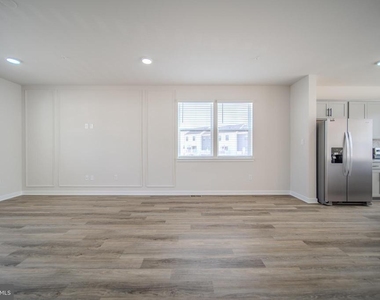 442 Whirl Lane - Photo Thumbnail 13