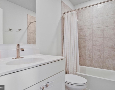 2764 Bridgewater Drive - Photo Thumbnail 23