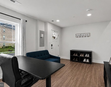 2764 Bridgewater Drive - Photo Thumbnail 5