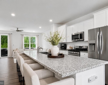 2764 Bridgewater Drive - Photo Thumbnail 7