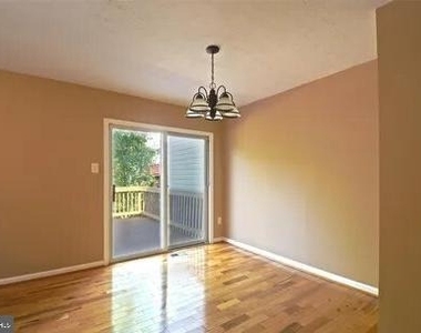 4982 Lockard Drive - Photo Thumbnail 6