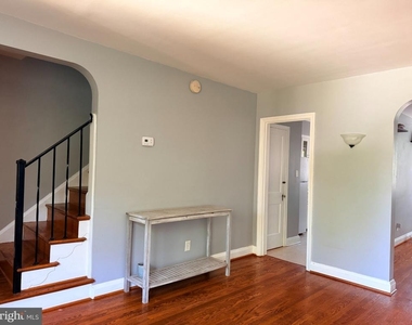 237 Linden Avenue - Photo Thumbnail 3