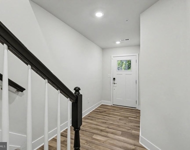 238 Waterstone Rd - Photo Thumbnail 5