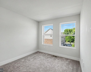238 Waterstone Rd - Photo Thumbnail 31