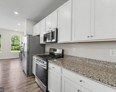 238 Waterstone Rd - Photo Thumbnail 14