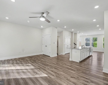 238 Waterstone Rd - Photo Thumbnail 19