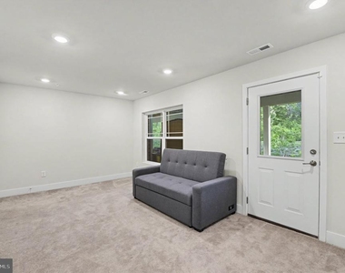 238 Waterstone Rd - Photo Thumbnail 6