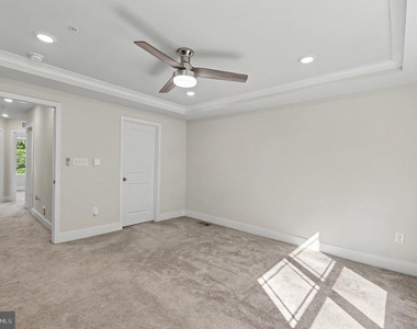 238 Waterstone Rd - Photo Thumbnail 24