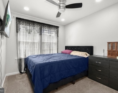 9364 Paragon Way - Photo Thumbnail 24