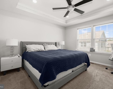 9364 Paragon Way - Photo Thumbnail 17