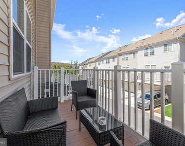 9364 Paragon Way - Photo Thumbnail 15