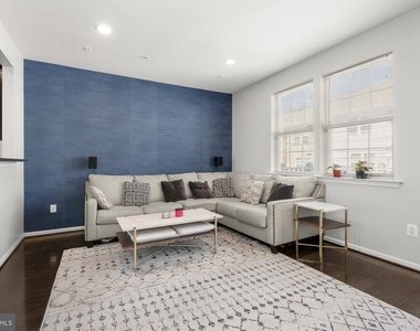 9364 Paragon Way - Photo Thumbnail 12
