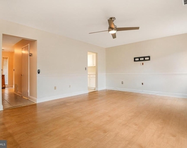 1055 Cedar Ridge Court - Photo Thumbnail 5