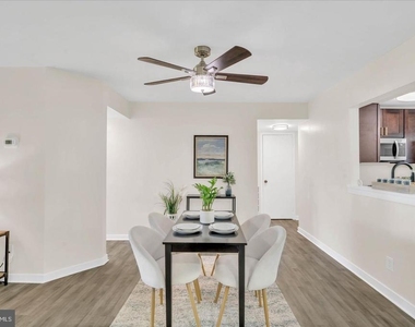 7036 Harbour Village Court - Photo Thumbnail 8