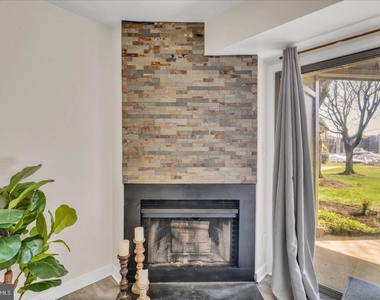 7036 Harbour Village Court - Photo Thumbnail 6