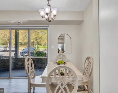 7036 Harbour Village Court - Photo Thumbnail 18