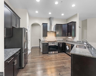 7570 Arundel Woods Drive - Photo Thumbnail 29