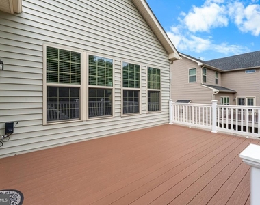 7570 Arundel Woods Drive - Photo Thumbnail 10