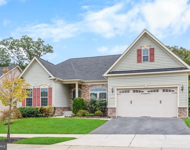 7570 Arundel Woods Drive - Photo Thumbnail 1