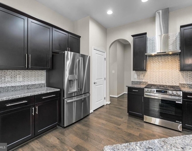 7570 Arundel Woods Drive - Photo Thumbnail 30