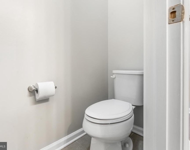 7570 Arundel Woods Drive - Photo Thumbnail 39