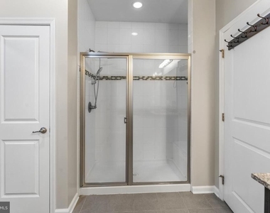7570 Arundel Woods Drive - Photo Thumbnail 38