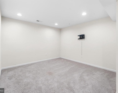 7570 Arundel Woods Drive - Photo Thumbnail 43