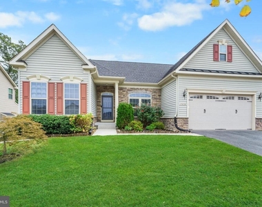 7570 Arundel Woods Drive - Photo Thumbnail 4