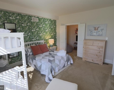 18834 Bethpage Drive - Photo Thumbnail 17