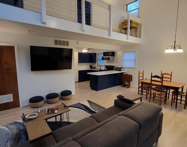 33179 Woodland Court S - Photo Thumbnail 2