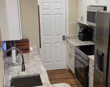 400 Cascade Lane - Photo Thumbnail 10