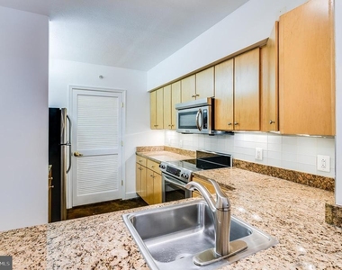 631 D Street Nw - Photo Thumbnail 6