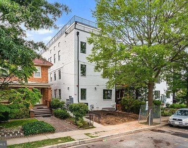 1109 Fern Street Nw - Photo Thumbnail 10
