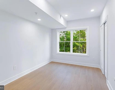 1109 Fern Street Nw - Photo Thumbnail 2