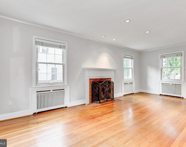 4933 47th Street Nw - Photo Thumbnail 3