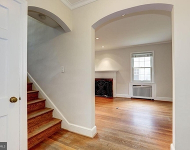 4933 47th Street Nw - Photo Thumbnail 2