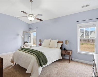 601 Collinwood Drive - Photo Thumbnail 14