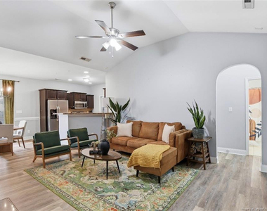 601 Collinwood Drive - Photo Thumbnail 3
