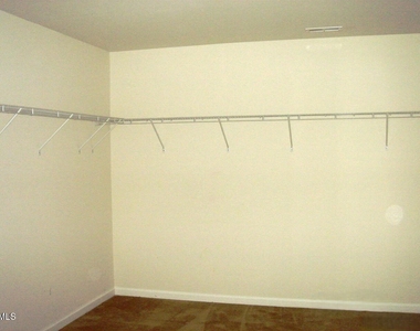 4001 Jockey Club Circle - Photo Thumbnail 5
