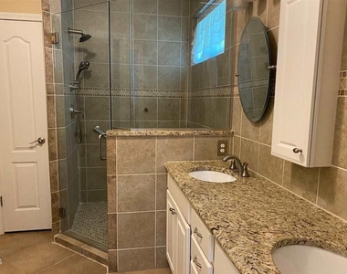 3117 Cregler Drive - Photo Thumbnail 8