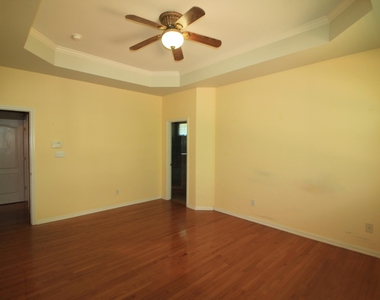 3117 Cregler Drive - Photo Thumbnail 11
