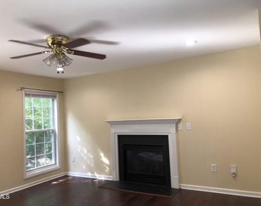 814 Bristol Blue Street - Photo Thumbnail 3