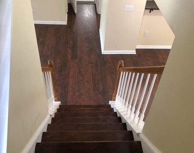 814 Bristol Blue Street - Photo Thumbnail 12