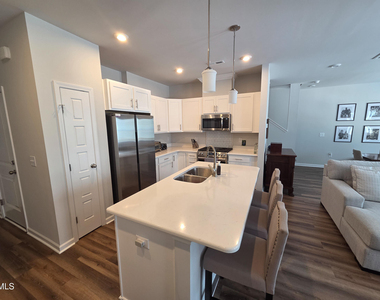 278 Shingle Oak Road - Photo Thumbnail 3