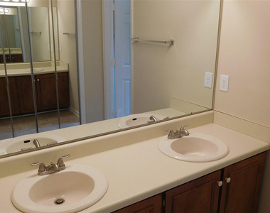 3512 Lytham Place - Photo Thumbnail 18