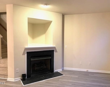 3857 Cary Glen Boulevard - Photo Thumbnail 13