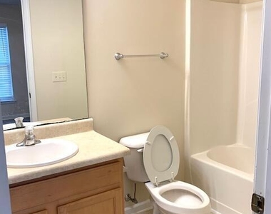 3857 Cary Glen Boulevard - Photo Thumbnail 11