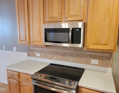 4044 Barton Park Place - Photo Thumbnail 9